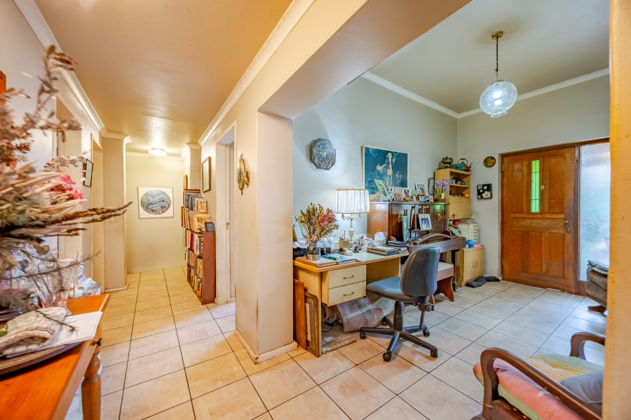 4 Bedroom Property for Sale in Lakeside Western Cape